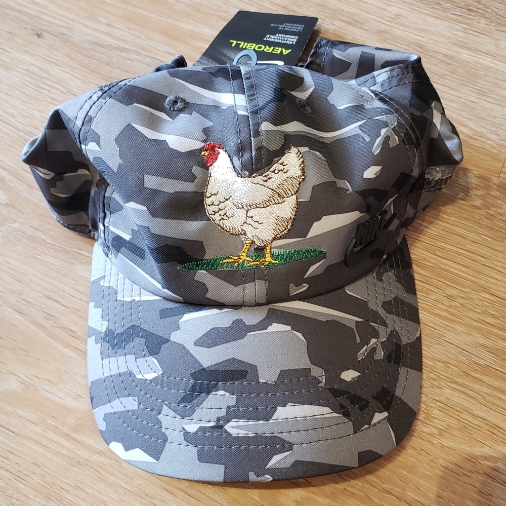 Nike aerobill mens chicken/ camo hat in grey
